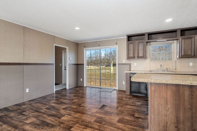 9021 Holmes Creek Rd, Smithville, TN 37166