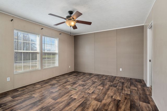 9021 Holmes Creek Rd, Smithville, TN 37166