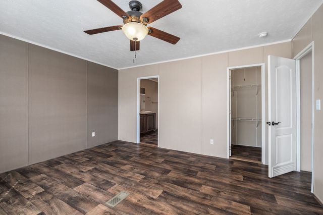 9021 Holmes Creek Rd, Smithville, TN 37166