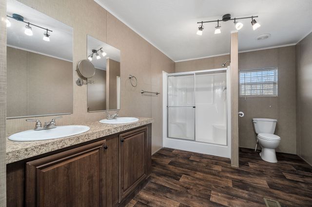 9021 Holmes Creek Rd, Smithville, TN 37166