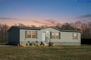 9021 Holmes Creek Rd, Smithville, TN 37166