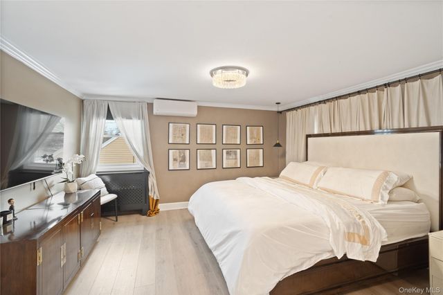 2552 Woodland Avenue, Wantagh, NY 11793