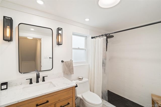 2552 Woodland Avenue, Wantagh, NY 11793