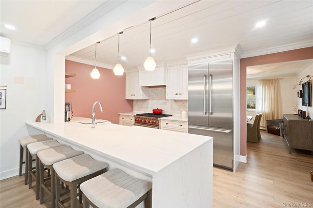 2552 Woodland Avenue, Wantagh, NY 11793