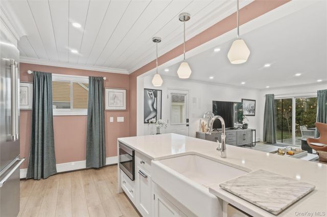 2552 Woodland Avenue, Wantagh, NY 11793