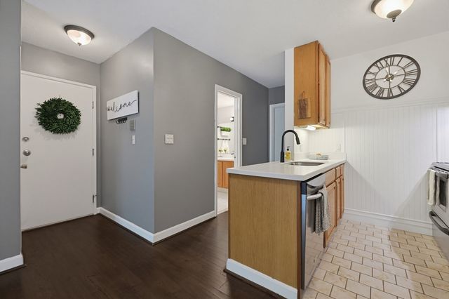 117 Tall Oaks Dr G, Weymouth, MA 02190