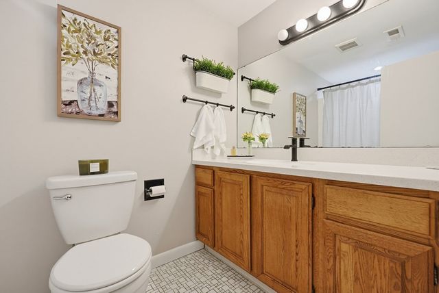 117 Tall Oaks Dr G, Weymouth, MA 02190