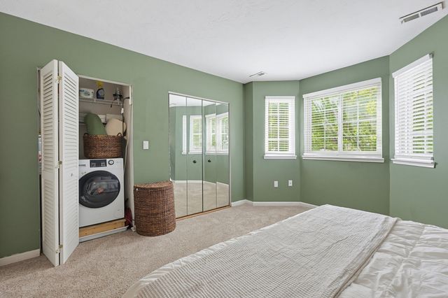 117 Tall Oaks Dr G, Weymouth, MA 02190