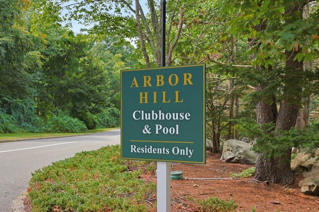 117 Tall Oaks Dr G, Weymouth, MA 02190