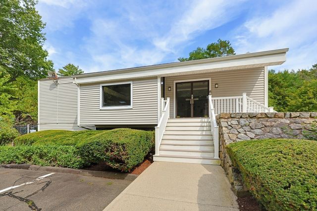 117 Tall Oaks Dr G, Weymouth, MA 02190