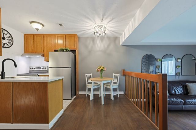 117 Tall Oaks Dr G, Weymouth, MA 02190
