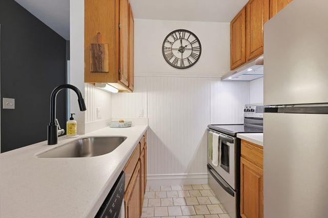 117 Tall Oaks Dr G, Weymouth, MA 02190
