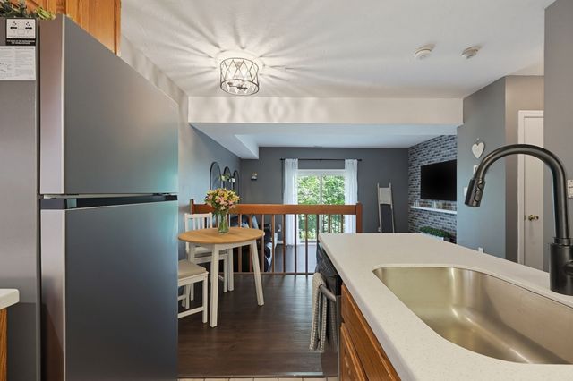 117 Tall Oaks Dr G, Weymouth, MA 02190