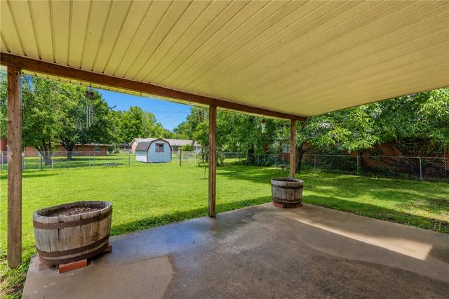 2100 Monticello Avenue, Springdale, AR 72762