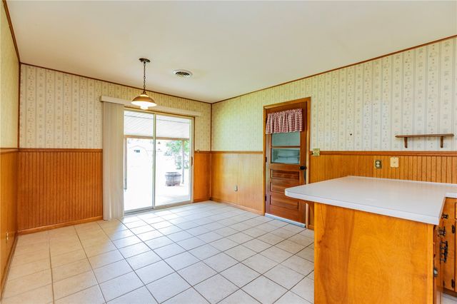 2100 Monticello Avenue, Springdale, AR 72762