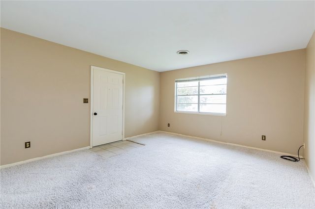 2100 Monticello Avenue, Springdale, AR 72762