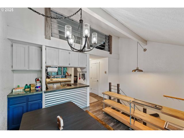 43605 STATE HIGHWAY 38 17, Reedsport, OR 97467