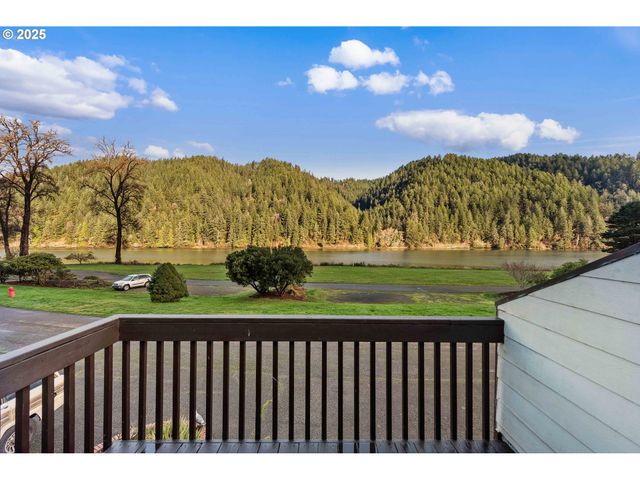 43605 STATE HIGHWAY 38 17, Reedsport, OR 97467