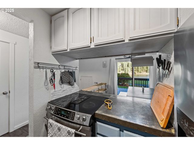 43605 STATE HIGHWAY 38 17, Reedsport, OR 97467