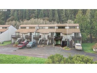43605 STATE HIGHWAY 38 17, Reedsport, OR 97467