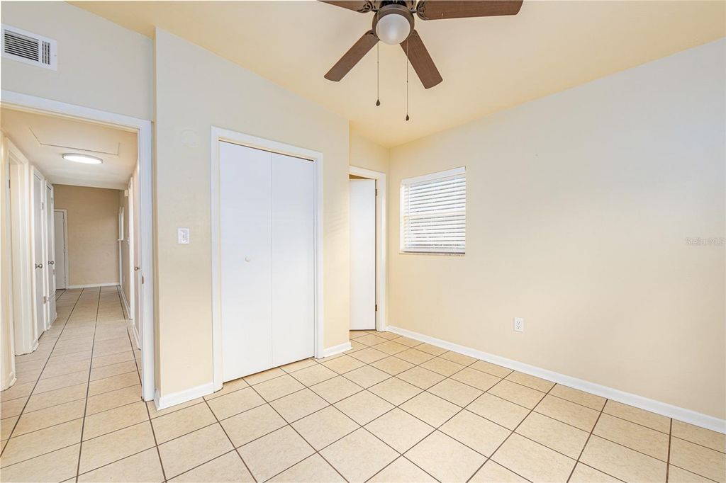 Image 4 of property listing at 3214 KATHLEEN DRIVE, Orlando, FL 32810