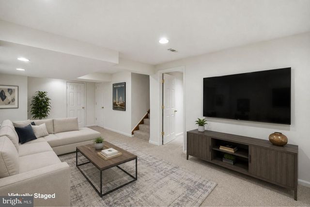 1015 SAMPLERS WAY, Potomac, MD 20854