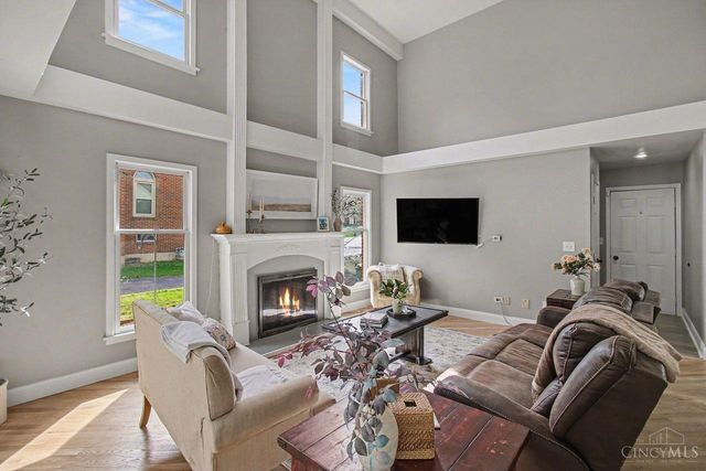 8272 Eagle Ridge Drive, West Chester, OH 45069