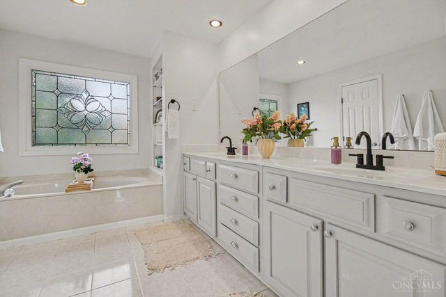 8272 Eagle Ridge Drive, West Chester, OH 45069