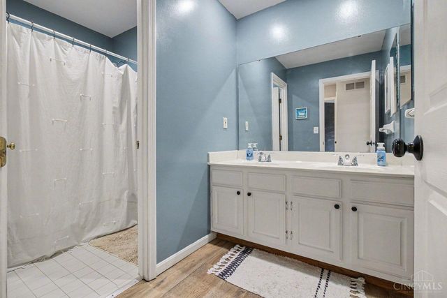 8272 Eagle Ridge Drive, West Chester, OH 45069