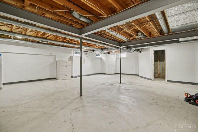 8272 Eagle Ridge Drive, West Chester, OH 45069