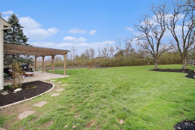 8272 Eagle Ridge Drive, West Chester, OH 45069