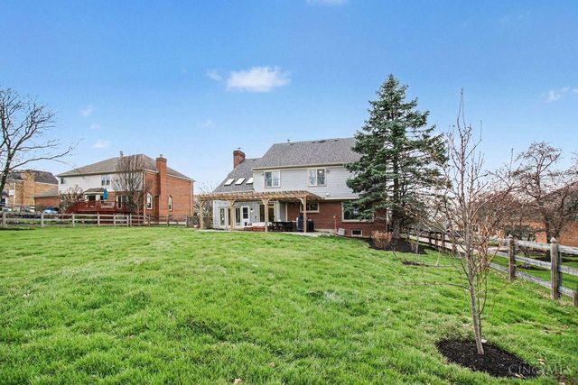 8272 Eagle Ridge Drive, West Chester, OH 45069