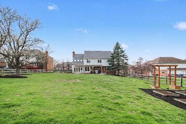 8272 Eagle Ridge Drive, West Chester, OH 45069