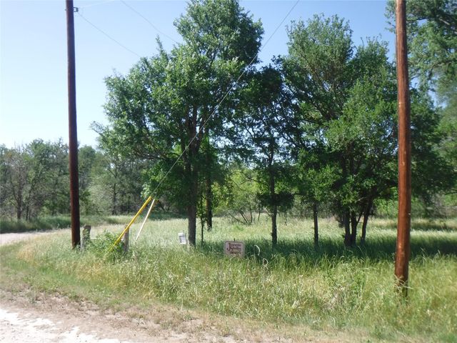 000 Winding LN, Smithville, TX 78957