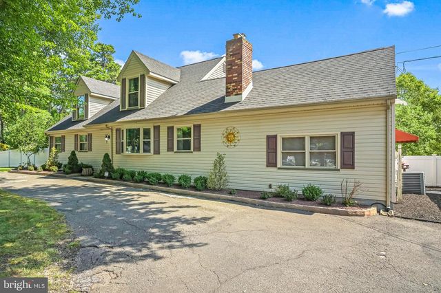 1820 PERTH AMBOY AVE, Manchester Township, NJ 08759