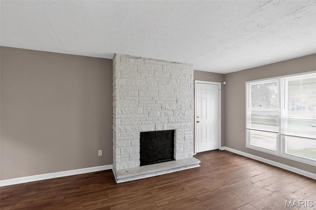 6814 Frostview Lane, St Louis, MO 63134