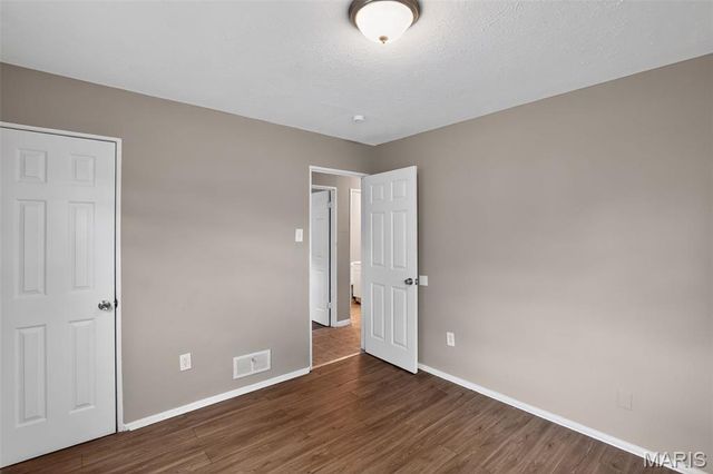 6814 Frostview Lane, St Louis, MO 63134