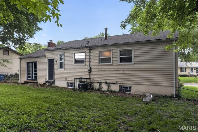 6814 Frostview Lane, St Louis, MO 63134