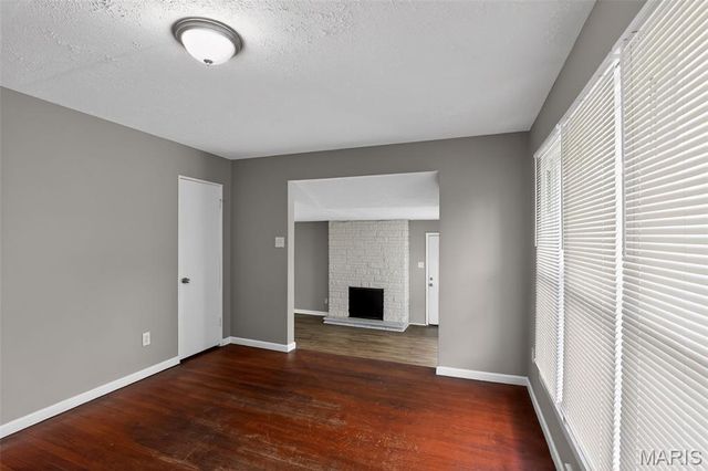6814 Frostview Lane, St Louis, MO 63134