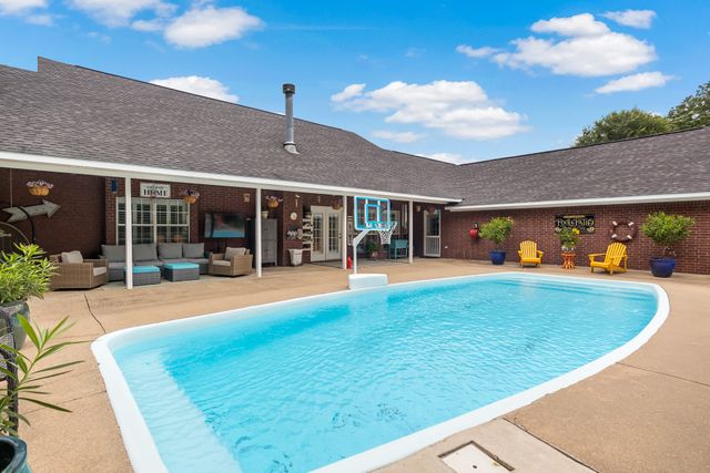 15 County Road 3244, Mt Pleasant, TX 75455