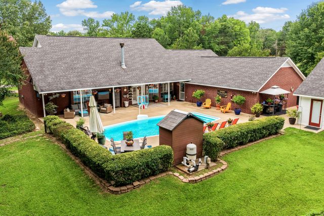 15 County Road 3244, Mt Pleasant, TX 75455