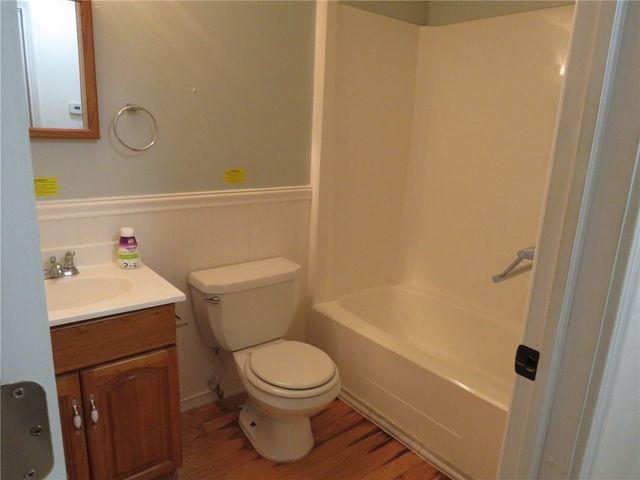 65 Fernwood St, South Strabane, PA 15301