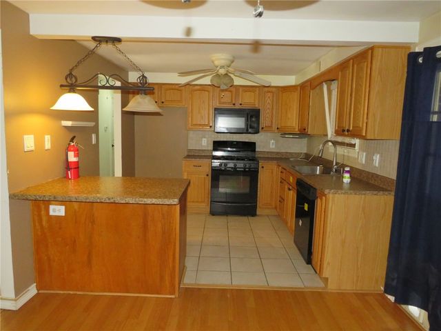 65 Fernwood St, South Strabane, PA 15301