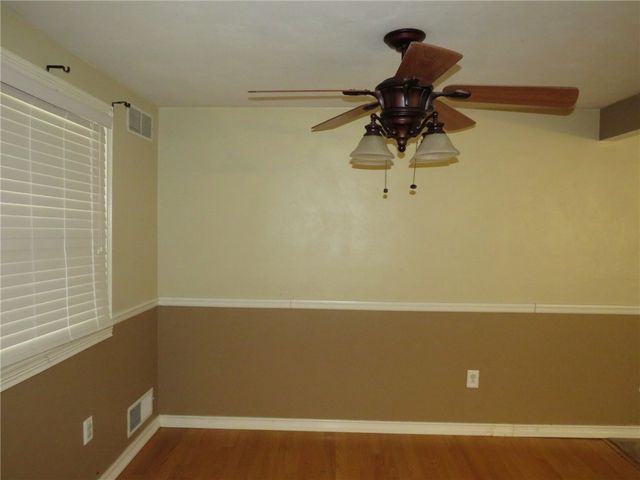 65 Fernwood St, South Strabane, PA 15301