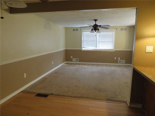 65 Fernwood St, South Strabane, PA 15301