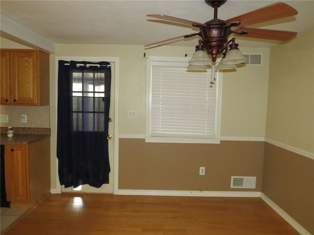 65 Fernwood St, South Strabane, PA 15301