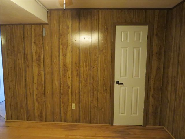 65 Fernwood St, South Strabane, PA 15301