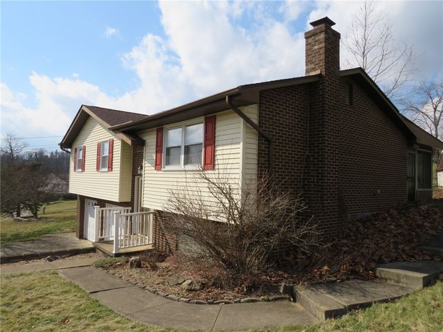 65 Fernwood St, South Strabane, PA 15301