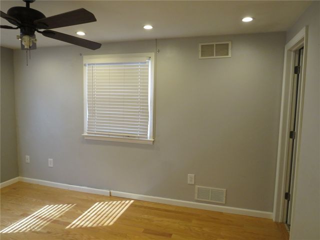 65 Fernwood St, South Strabane, PA 15301