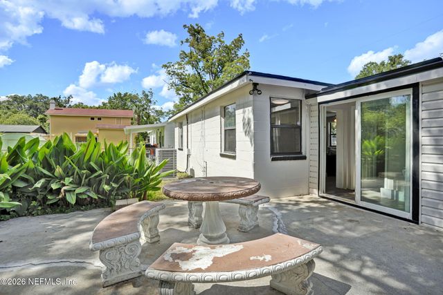 2425 HOLMES Street, Jacksonville, FL 32207